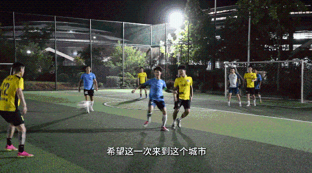 足球明星荟萃，燃情对决势必引爆整个球场的简单介绍