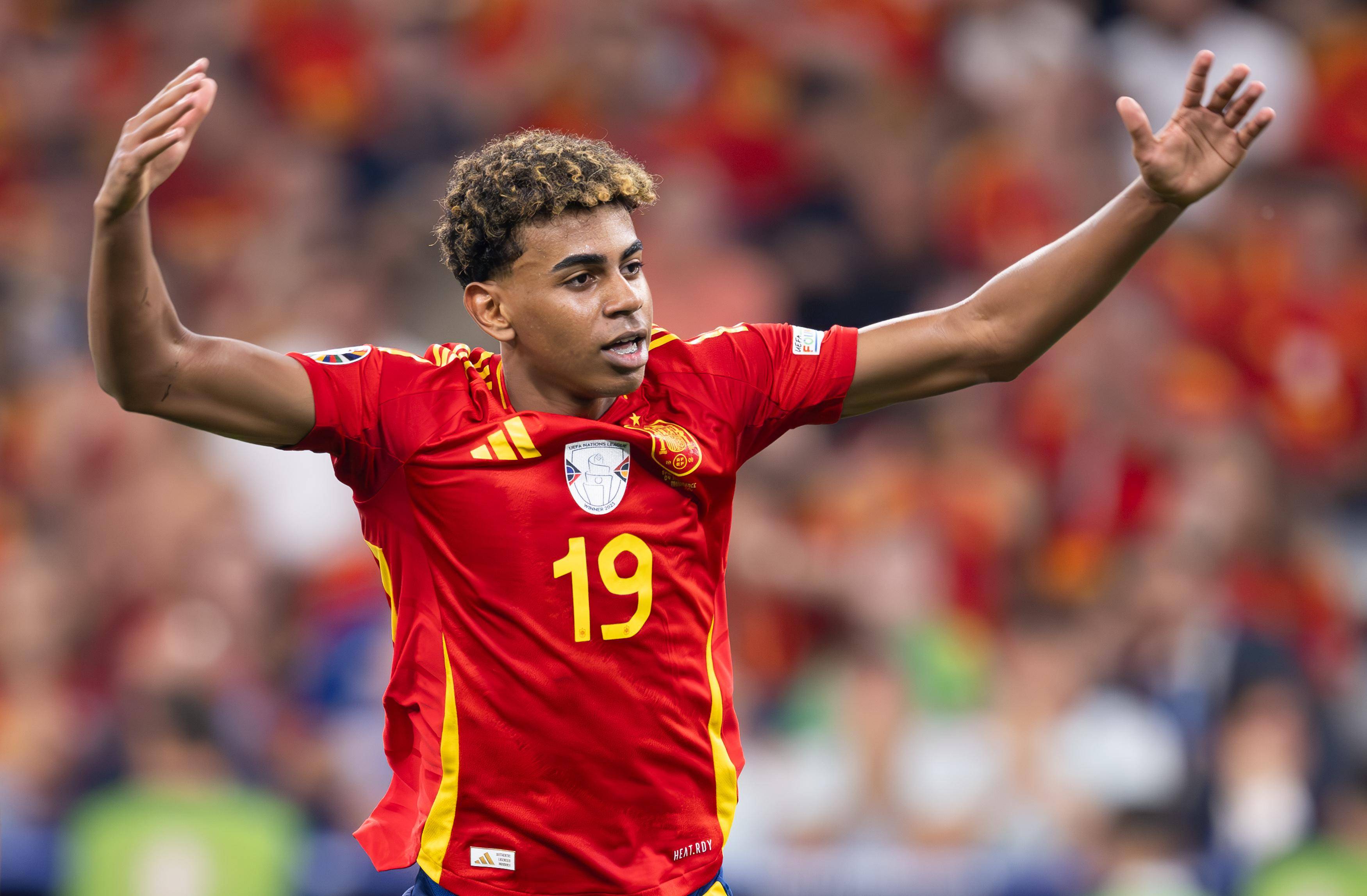 爱游戏娱乐-关于篮球新生代崭露头角，是否有望接过传统巨星的火炬？的信息