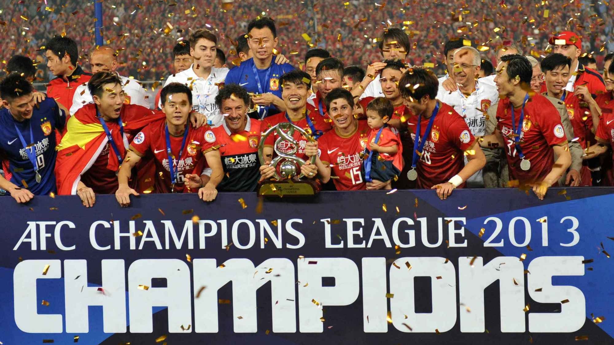 包含顶级足球联赛激烈角逐球队实力均衡的词条