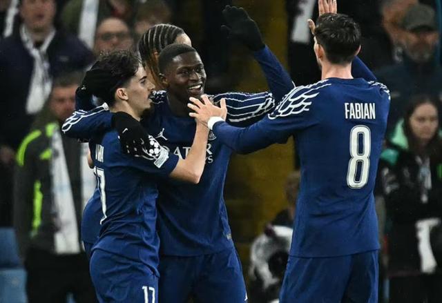 爱游戏在线-巴伦西亚惊险晋级，杀进欧冠半决赛