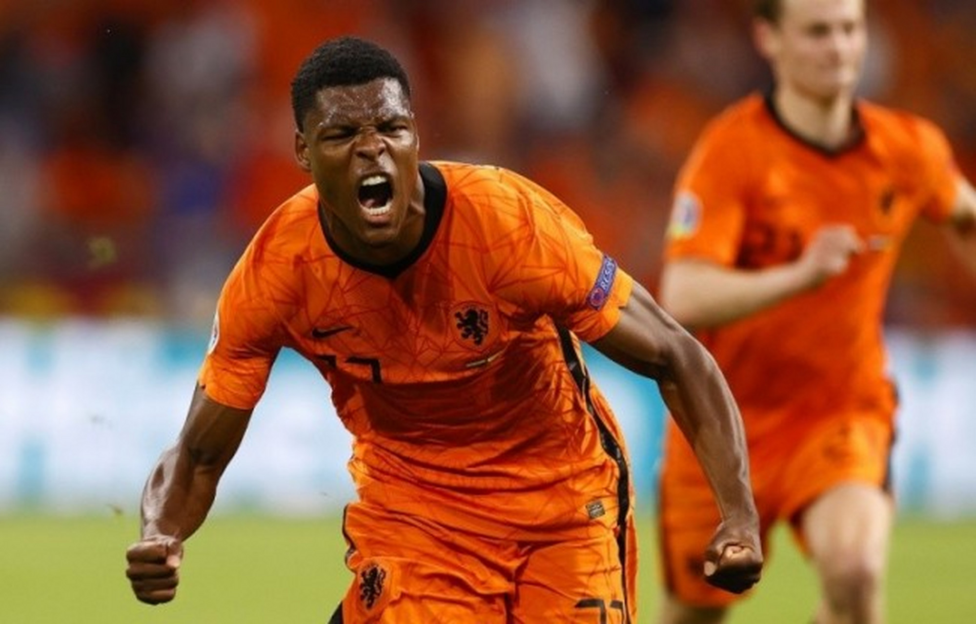 荷兰队在欧预赛中表现出色引起关注