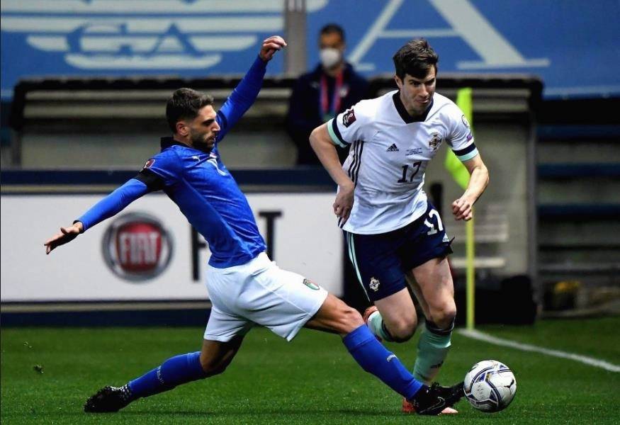 包含爱尔兰队在欧洲杯比赛中一鼓作气的词条