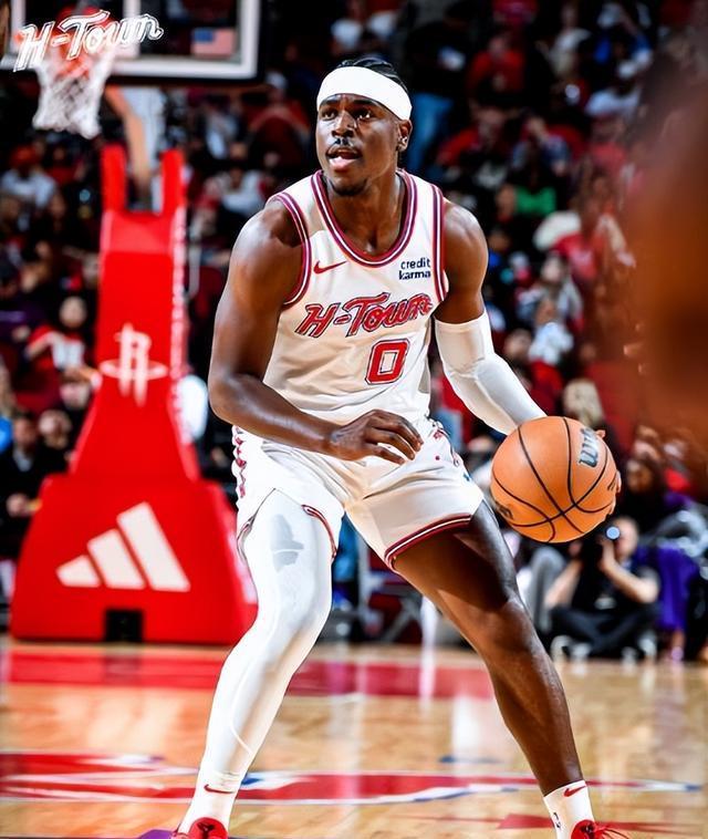 包含休斯顿猛龙队外援队员表现逆袭，成为球队最大亮点的词条