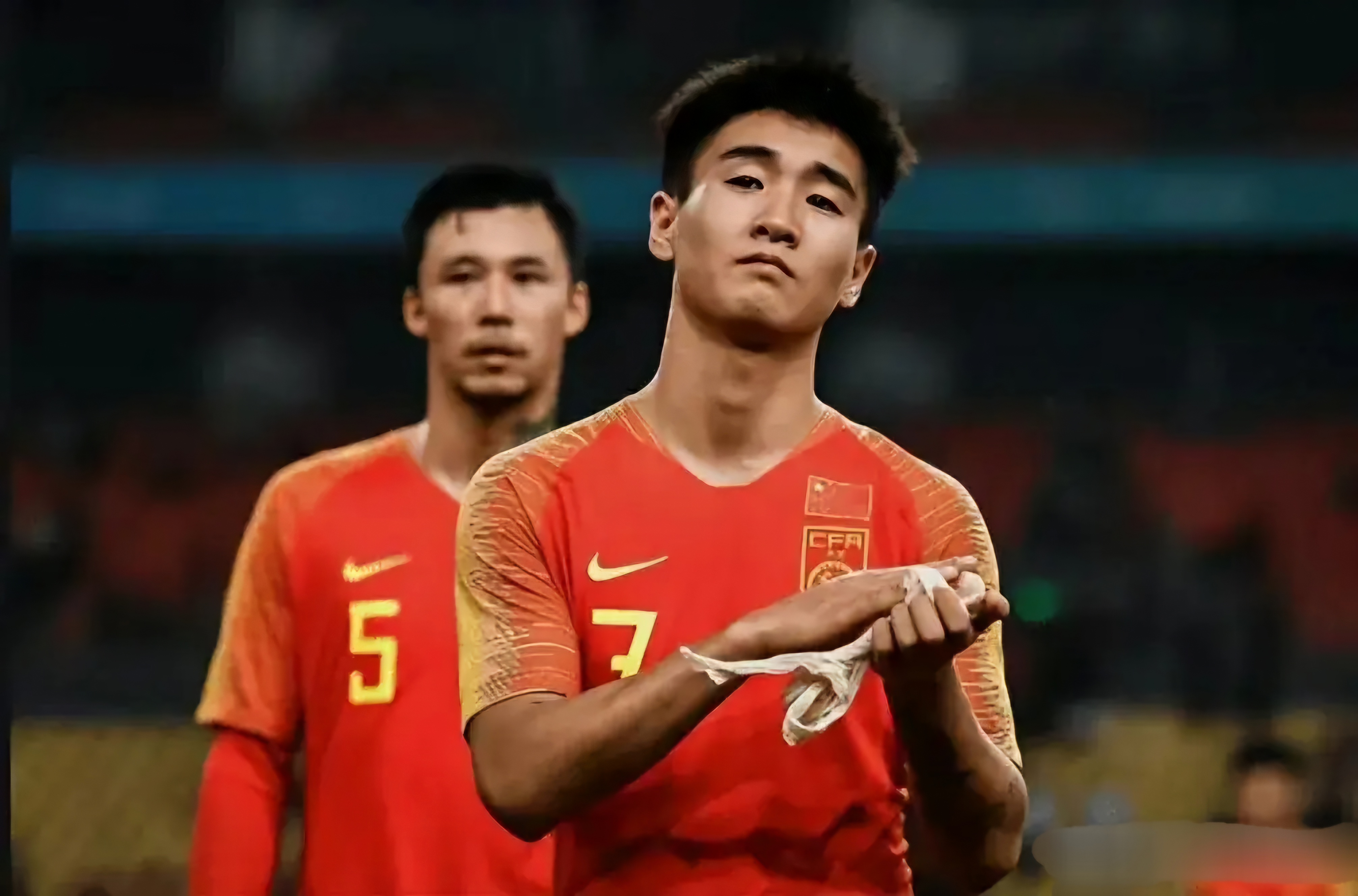 客场征战重压不减,球队战术稳健 客场征战重压不减,球队战术稳健