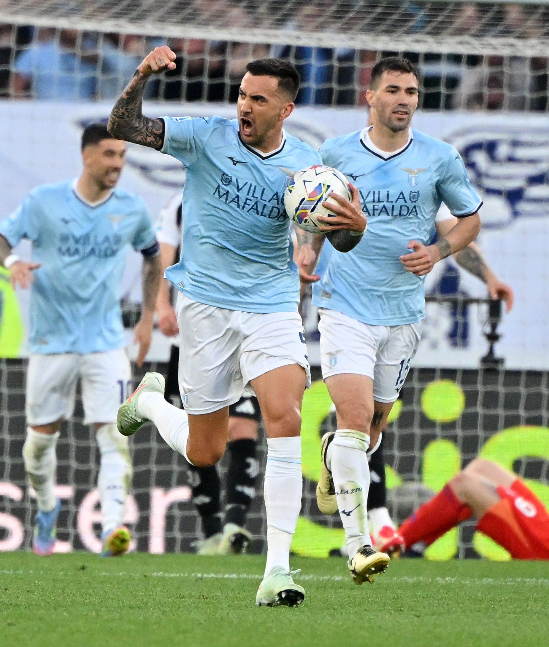 爱游戏官网-尤文战平意大利队，莱万关键助攻西甲的简单介绍