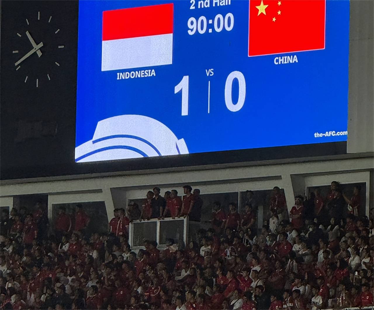 包含美因茨重返赢球轨道，球员团结一心的词条