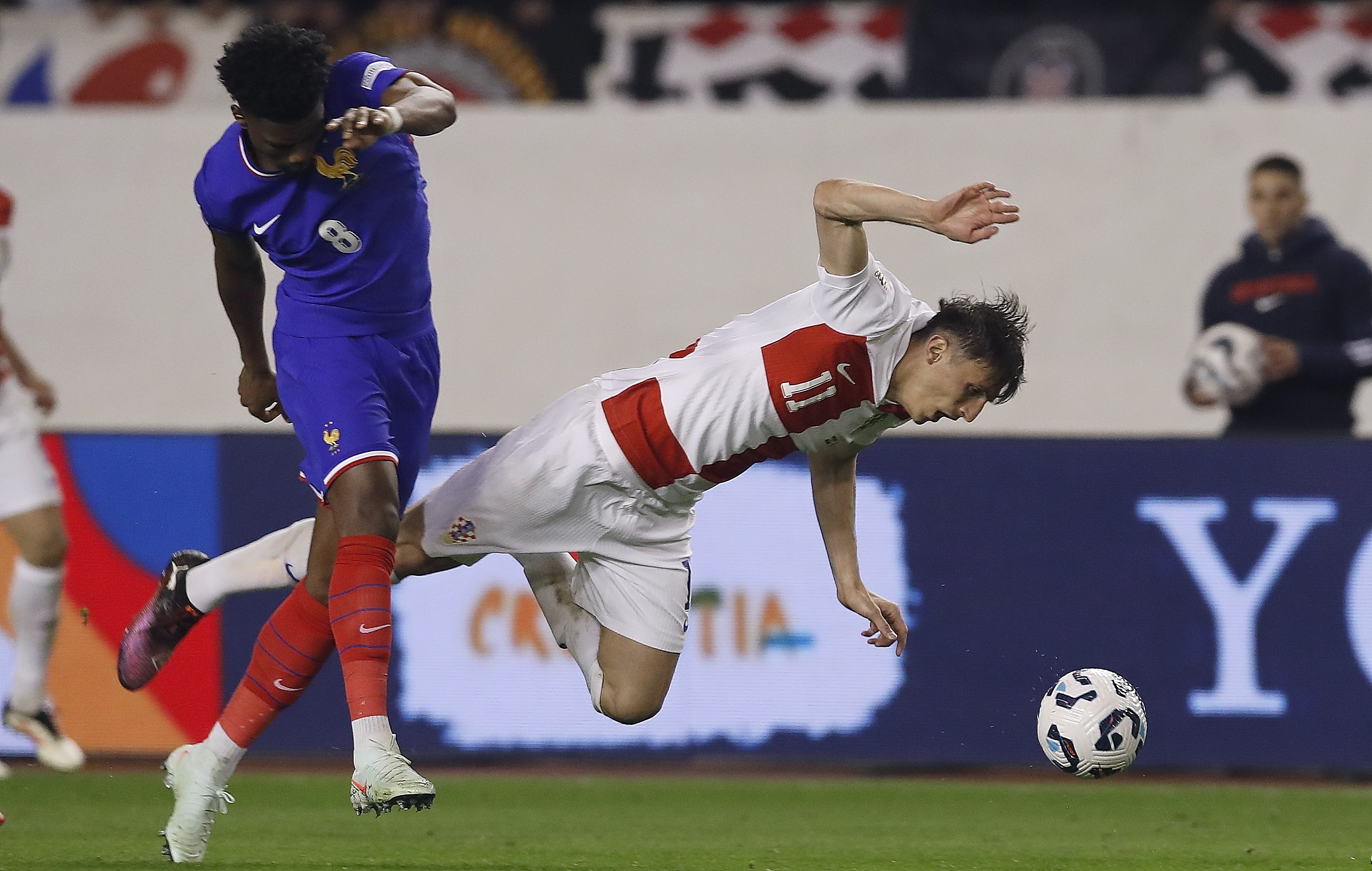 波兰力克克罗地亚，晋级至下一轮比赛