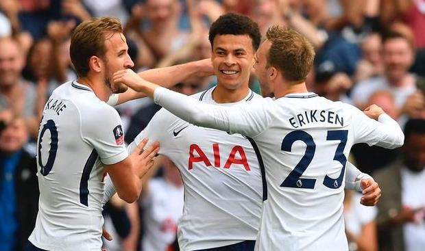 精彩对攻，球队完美躲过大逆转的简单介绍