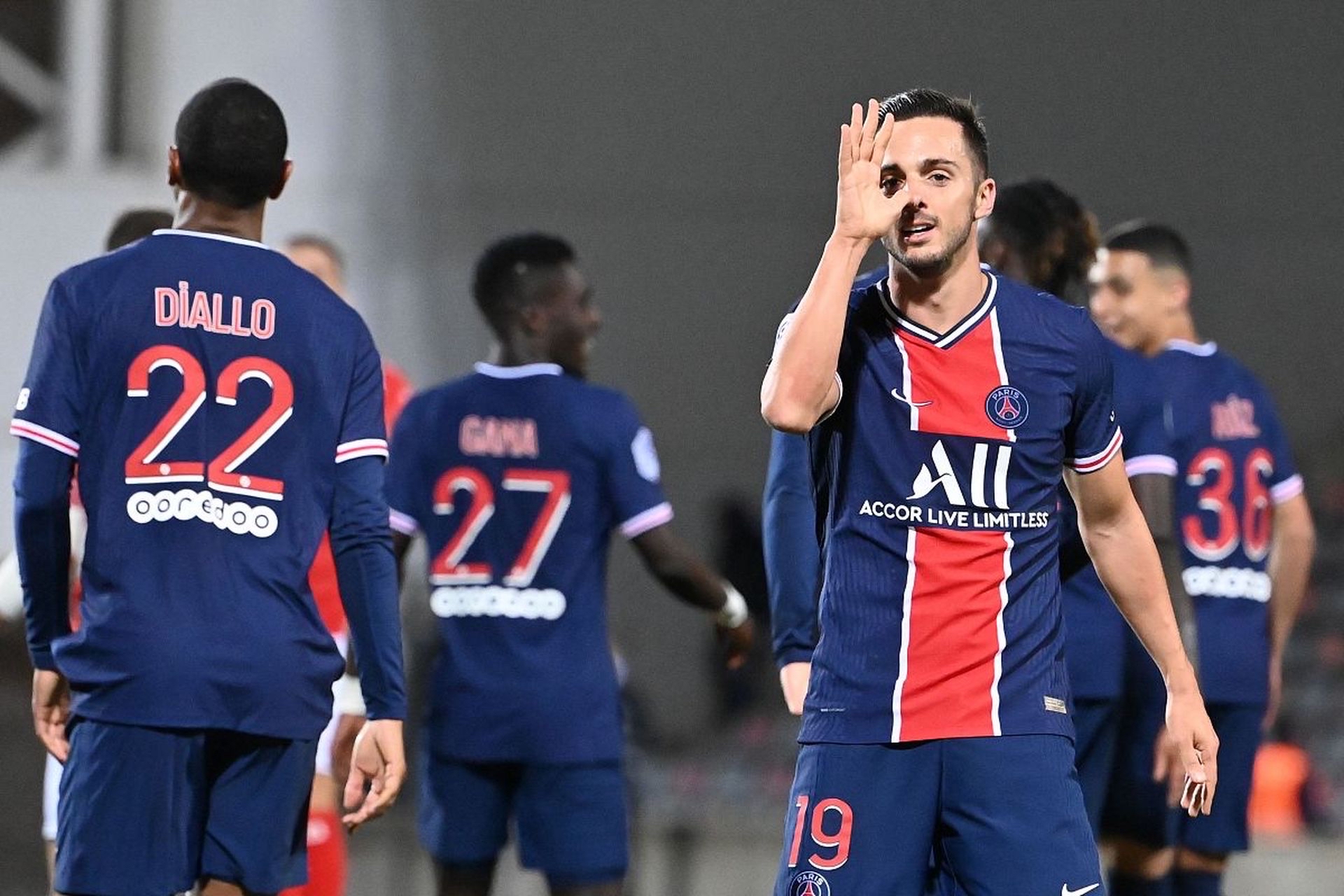 法国足球联赛中豪门球队互有胜负