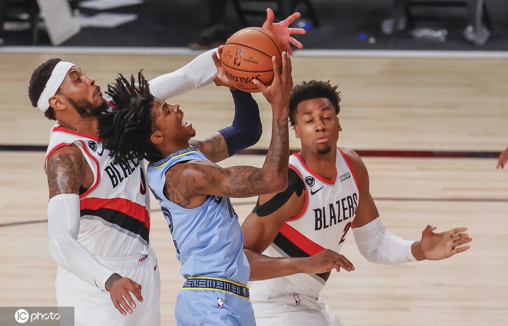 爱游戏体育-包含拓荒者横扫灰熊取得8连胜，利拉德全场27分的词条