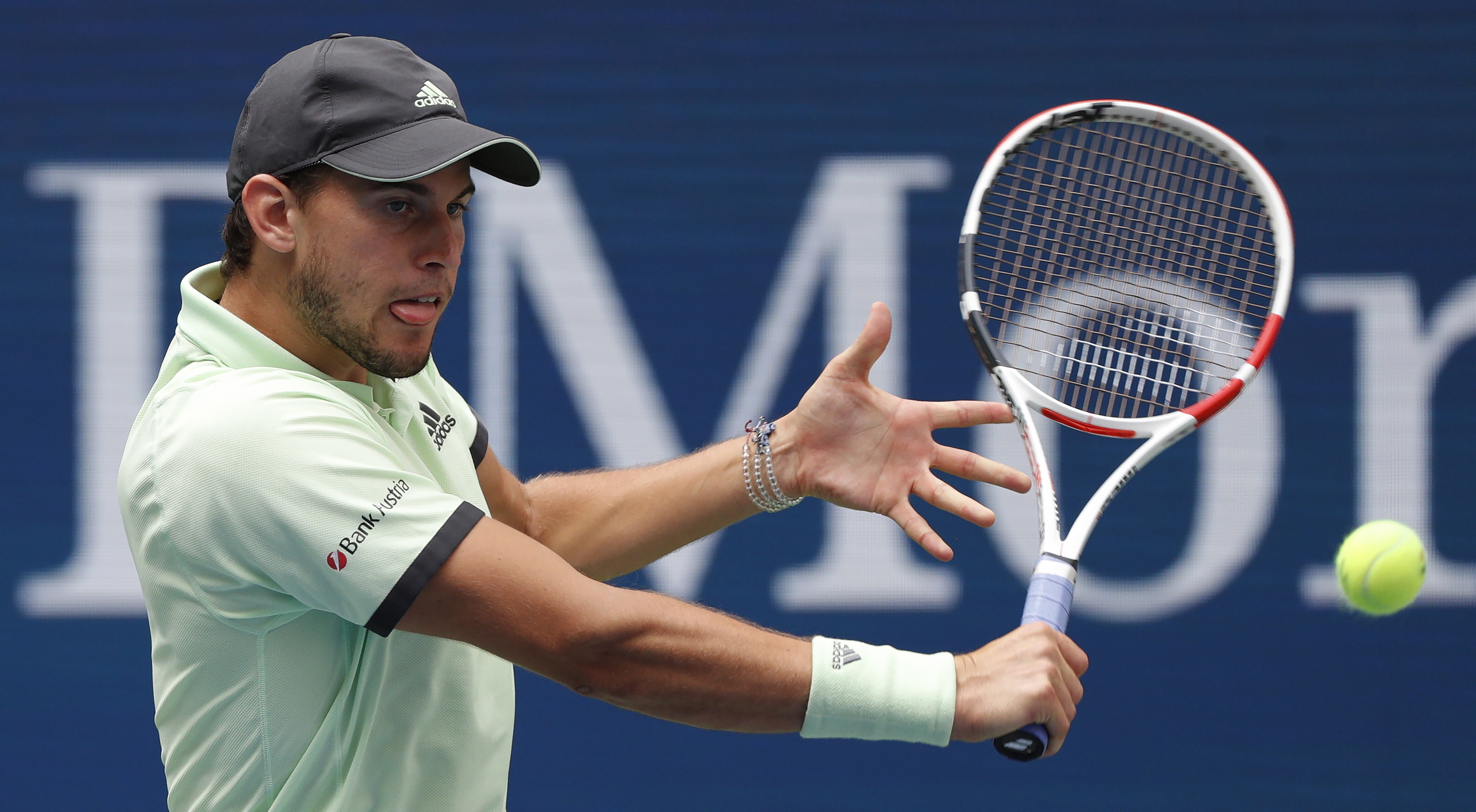 爱游戏在线-法网完胜年终总决赛，蒂姆扛起全队