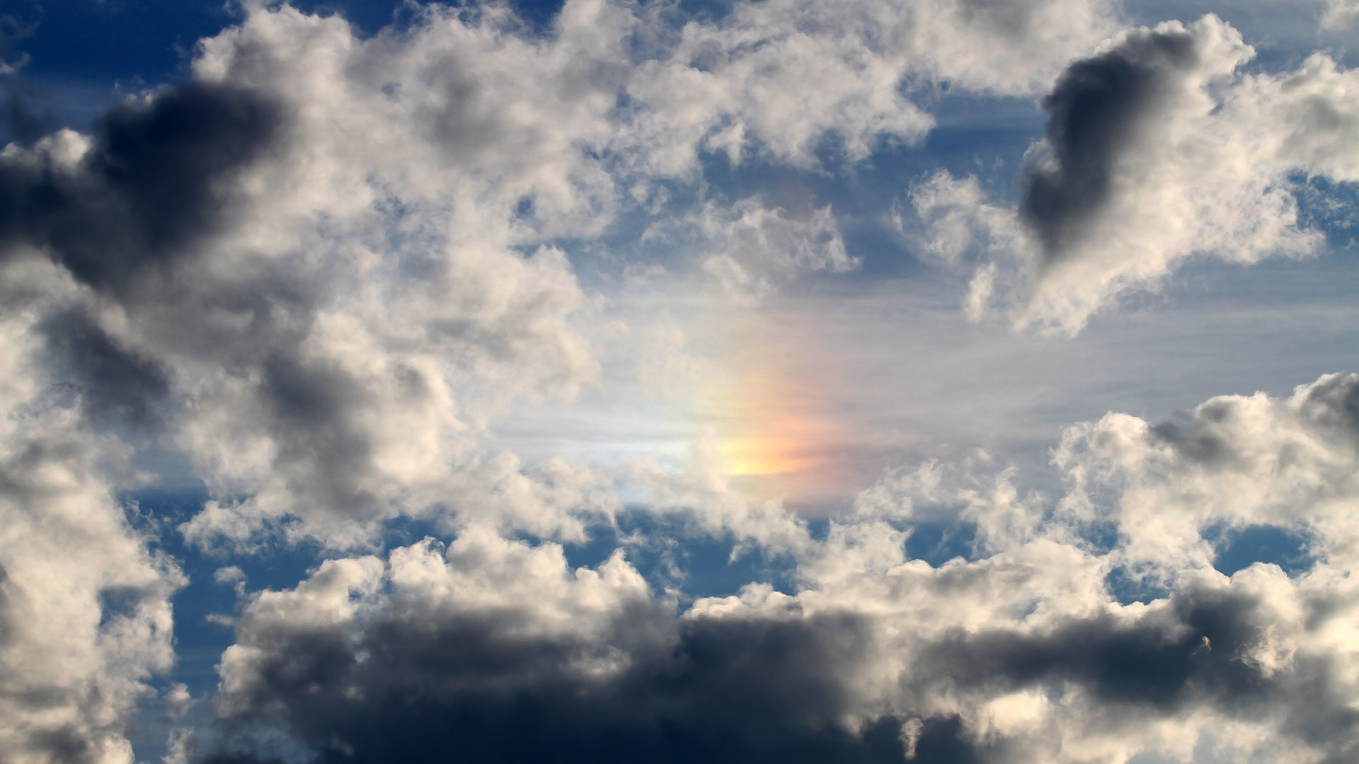 爱游戏入口-欧冠舞台上演双重史诗，红军加时绝境求生，C罗时间永不终结