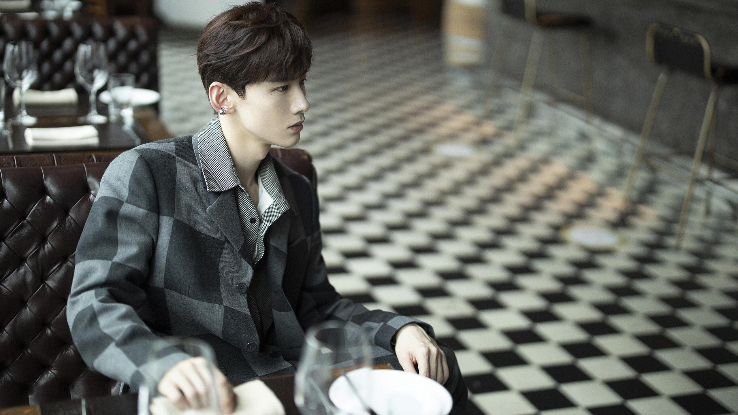 棋盘对弈，篮网横扫马刺背后的排名生死局