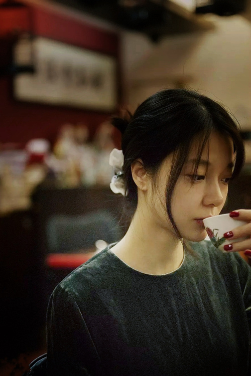 沙特与伊拉克的绿茵对决，法比尼奥压力下的爆发传奇